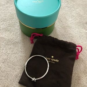 Kate Spade ♠️ Loves me Knot bangle